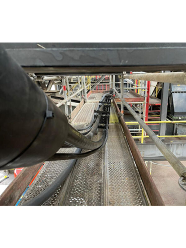 voet-energy-solutions-tijdelijke-energievoorziening-brandincident-avr-noodstroominstallatie.jpg