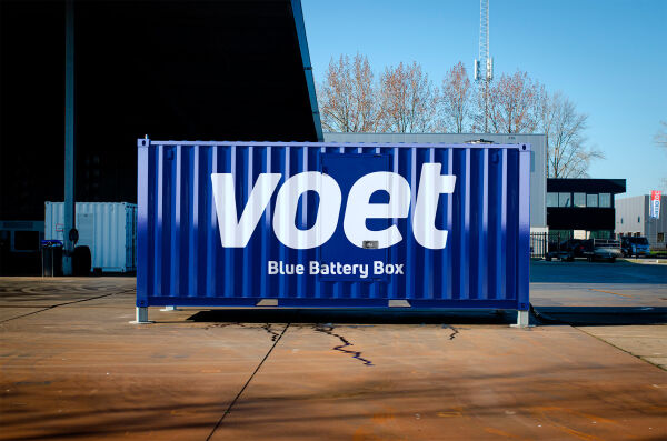 Blue Battery Box1_klein.jpg