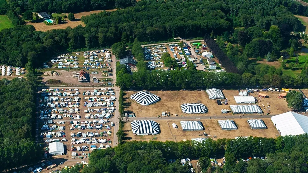 New wine tijdelijke stroomvoorziening festival voet verhuur4
