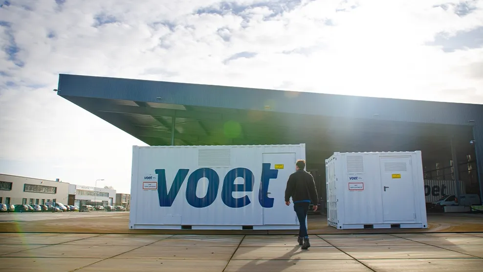 Nobreak installatie voet energy solutions verhuurvloot