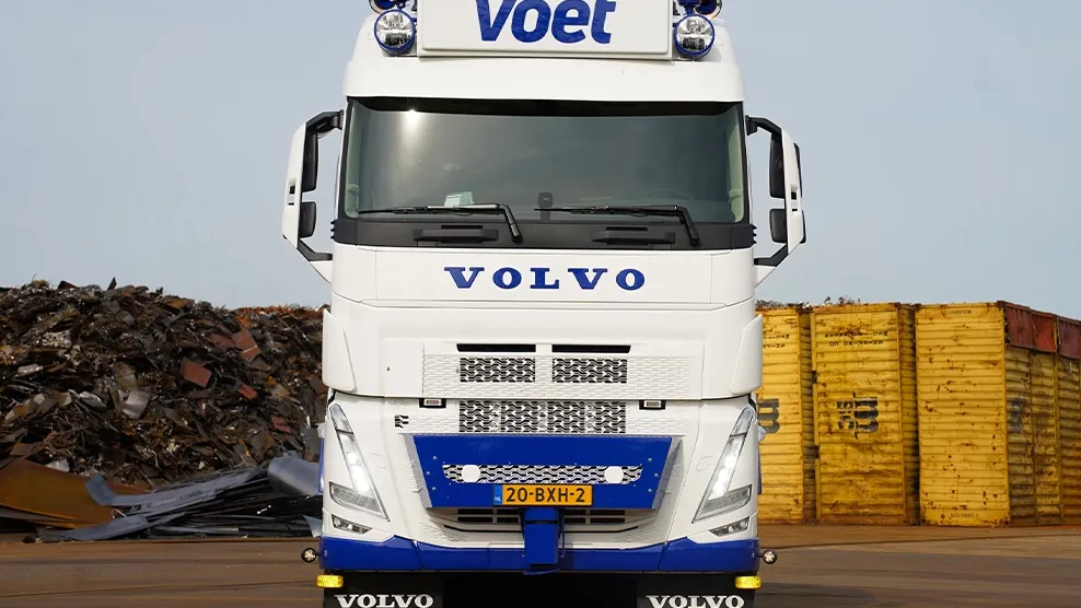 Volvo vrachtwagen met hiab kraan voet energy solutoins 4