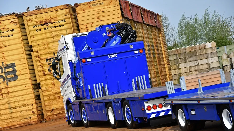 Volvo vrachtwagen met hiab kraan voet energy solutoins 6