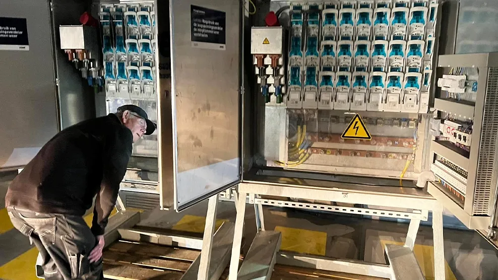 Stroomvoorziening na brand parkeergarage houten voet energy solutions 3